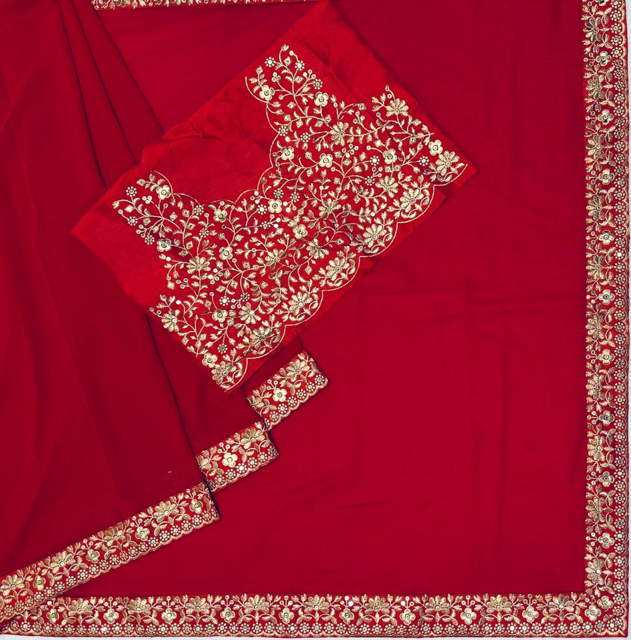 Bollywood Actress Madhuri Dixit Wear Red Saree